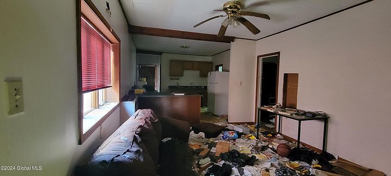 3rd image of 720 Congress Street