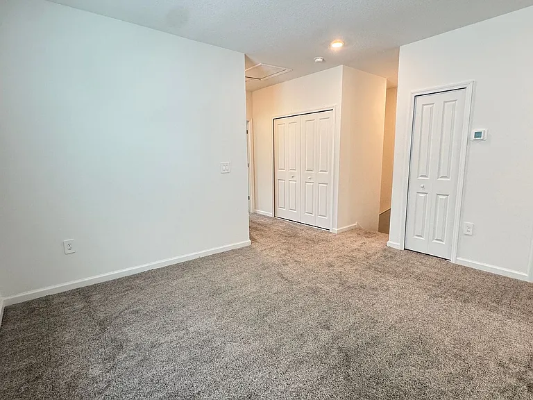 3141 Laurent Loop — Photo 14
