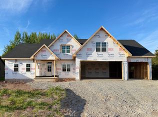 W5875 Delta Dr, Menasha, WI 54952