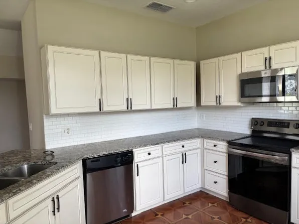 2028 Estancia Cir, Kissimmee, FL 34741