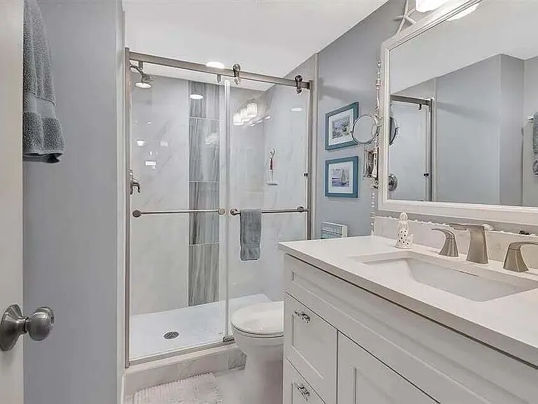 2615 NE 3rd Ct #3010 — Photo 14