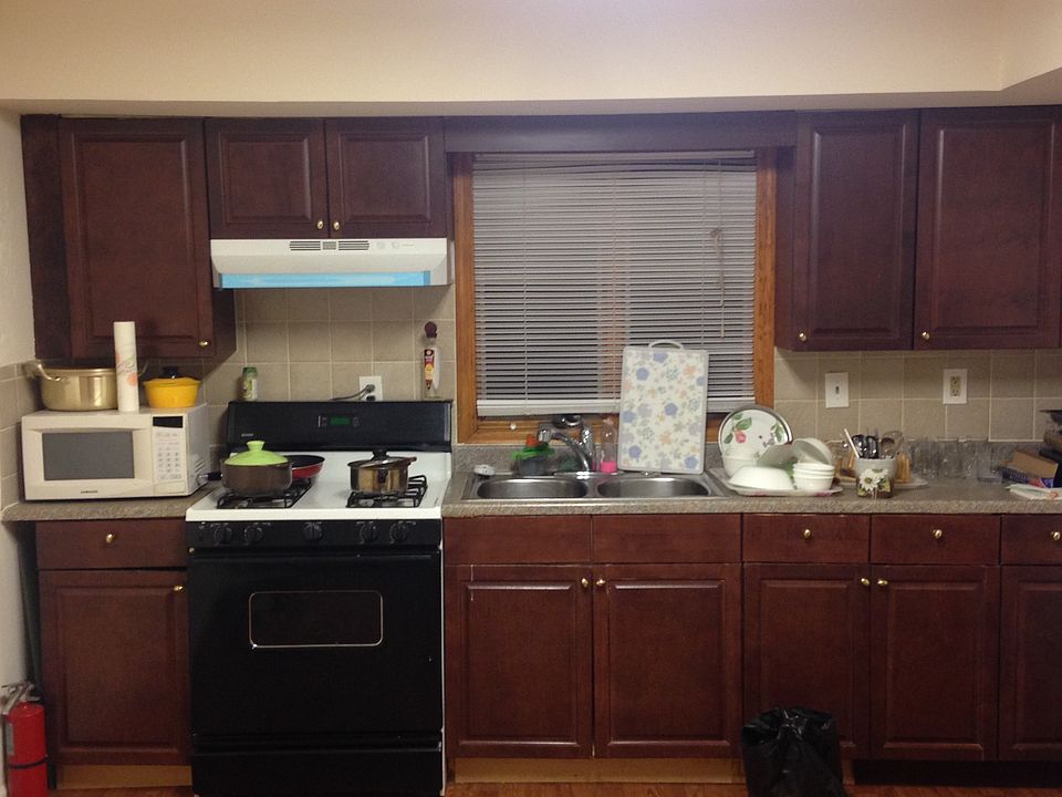 2nd image of 230 2nd St #1