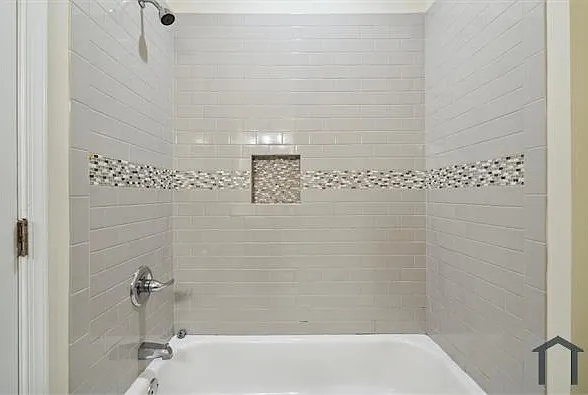 1521 W Seybert St #B — Photo 12