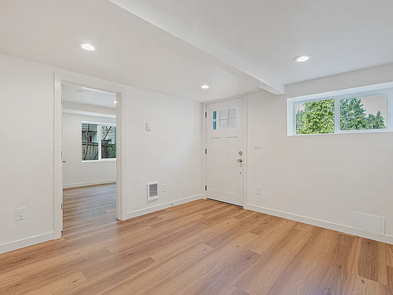14325 Phinney Ave N #2 — Photo 8