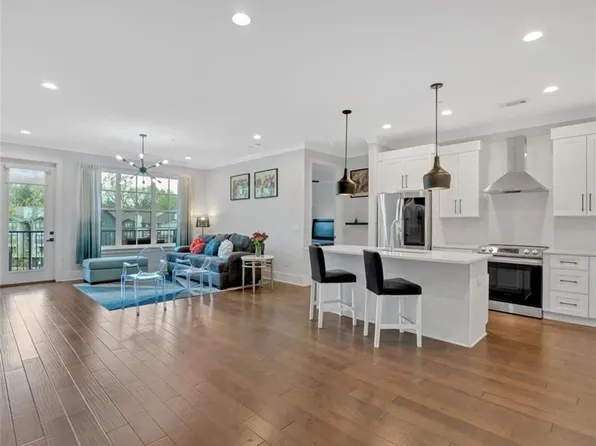 6890 Peachtree Dunwoody Rd #303, Sandy Springs, GA 30328