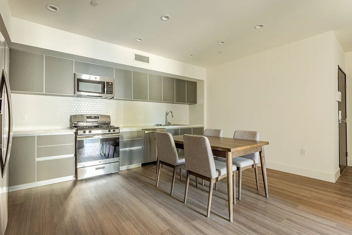 Floor plan 106