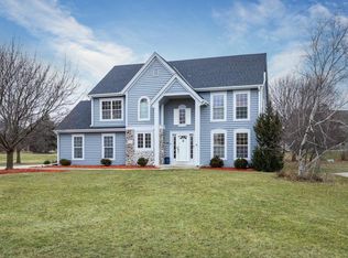 N25W26352 Whitetail Ct, Pewaukee, WI 53072