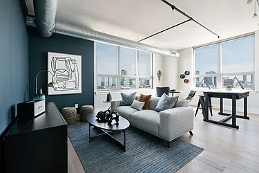 273 16th Street, #SL905