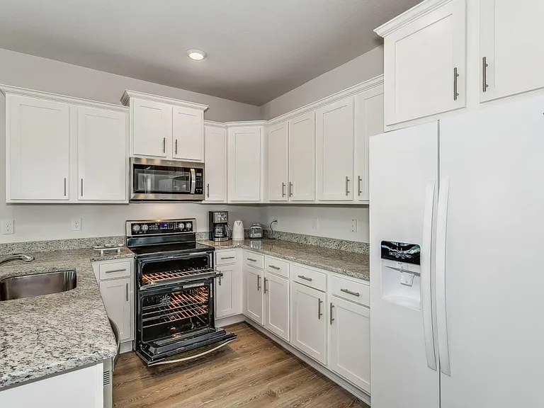 7888 Evening Glow Dr — Photo 10