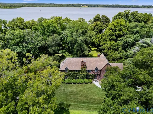 701 Appomattox St, Hopewell, VA 23860