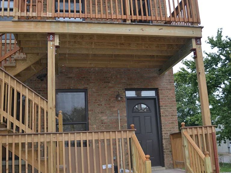 2103 W Erie St #2 — Photo 11