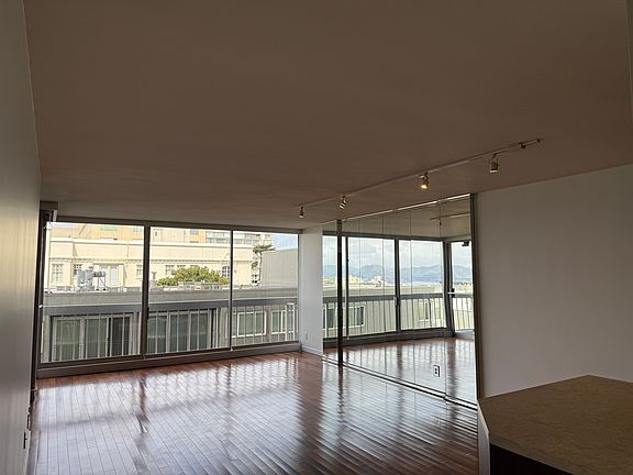 2nd image of 2200 Sacramento St APT 504
