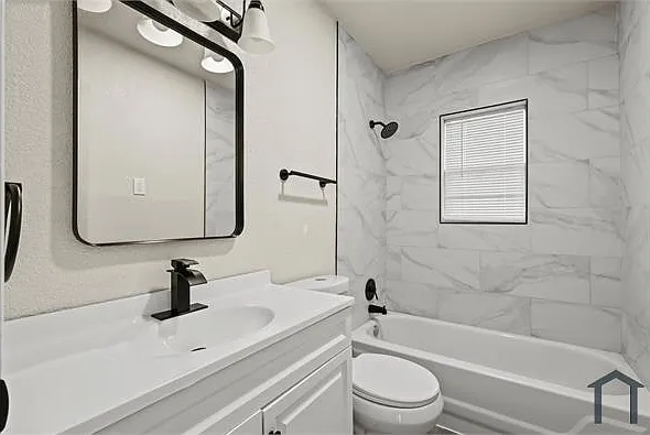 436 Carver St — Photo 11
