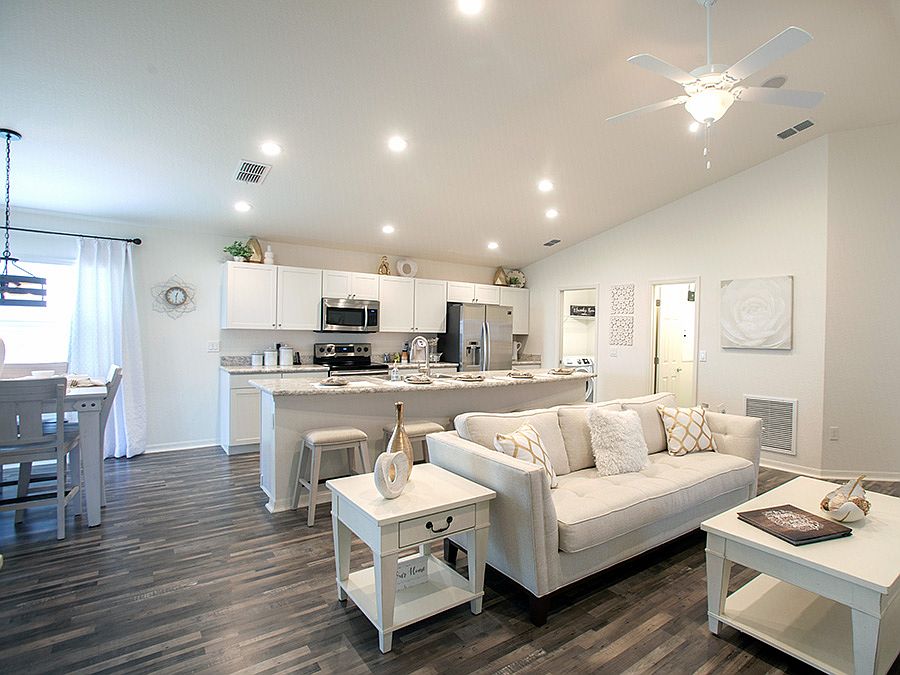 Brand-new 4-bedroom home for sale in Davenport, Florida