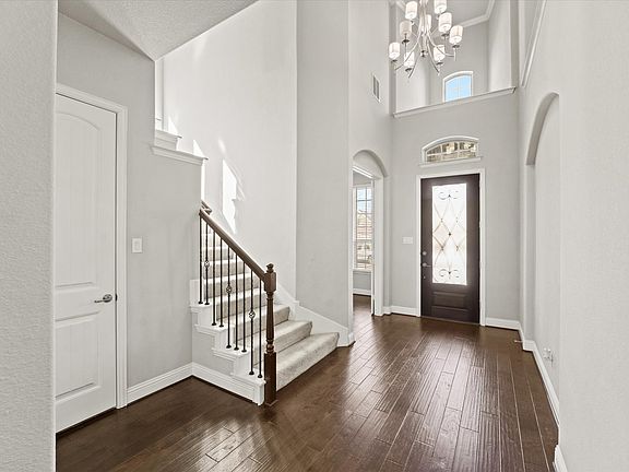 3rd image of 2316 Wind Meadow Ln