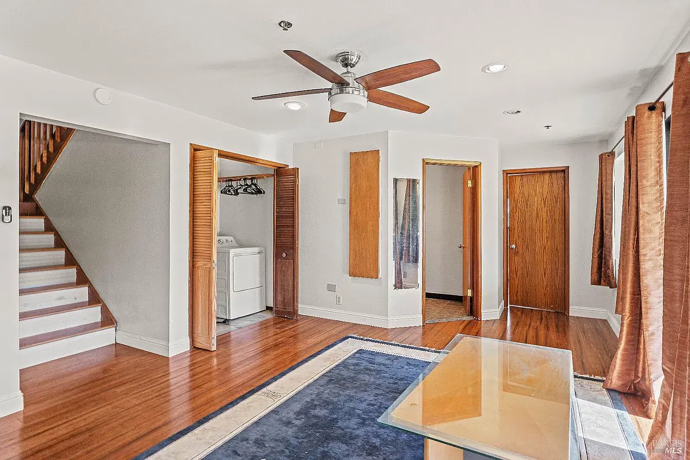 5 bed, 3100 sqft, $3,500 — Photo 4
