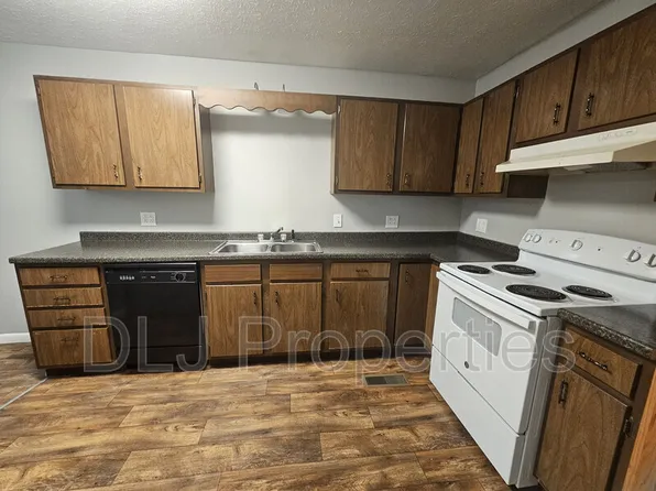 2183 W Highway 25/70 APT 3, New Market, TN 37820