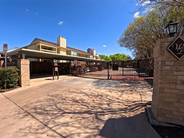 1881 Bering Dr #6 — Photo 37