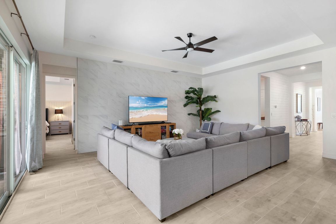 next background image