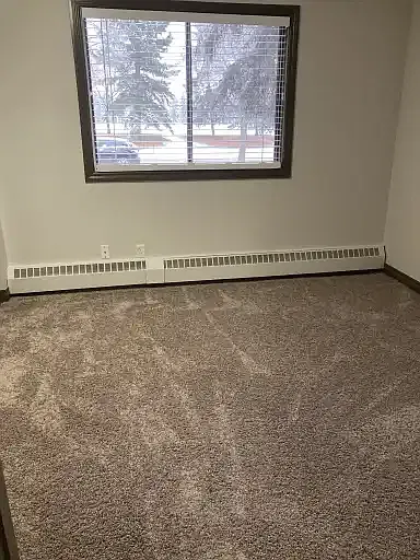 2 bed, 1.0 bath, $1,400 — Photo 3