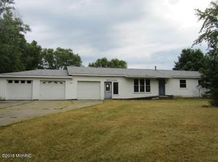 10336 E 96th St, Reed City, MI 49677