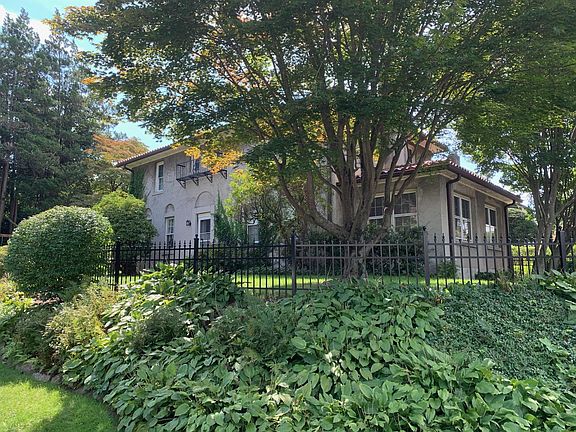2nd image of 22 Downer Ave