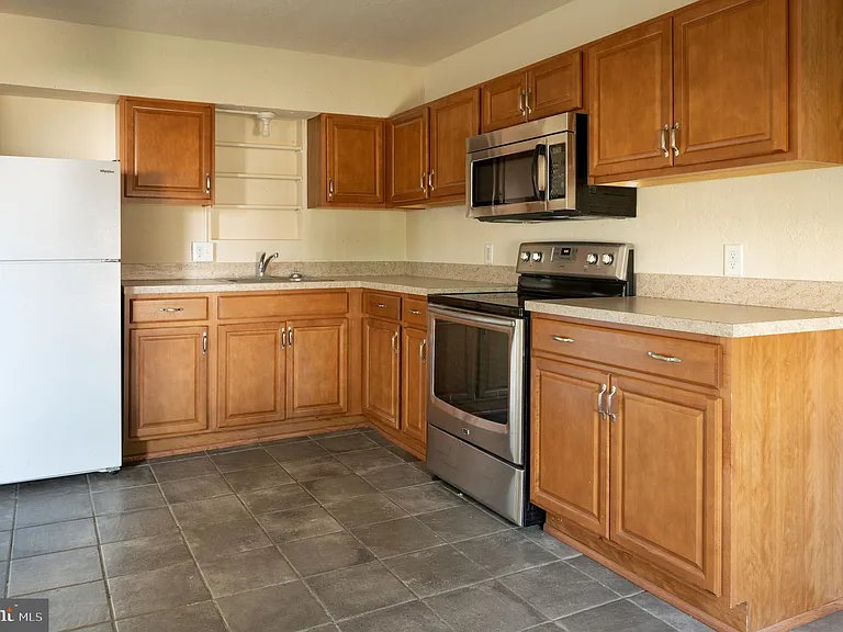 108 Martin Dr — Photo 10