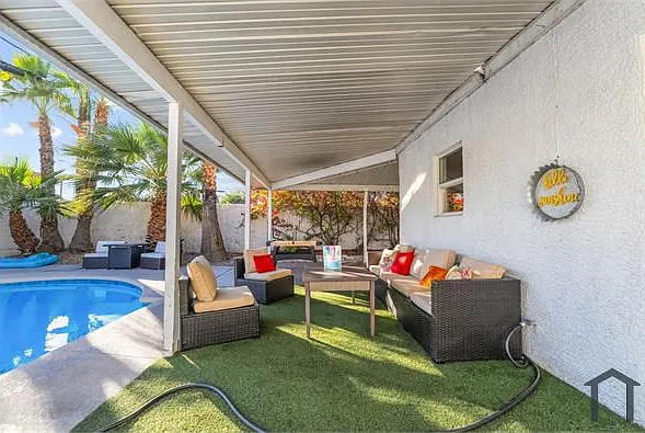 2419 Vegas Valley Dr — Photo 42