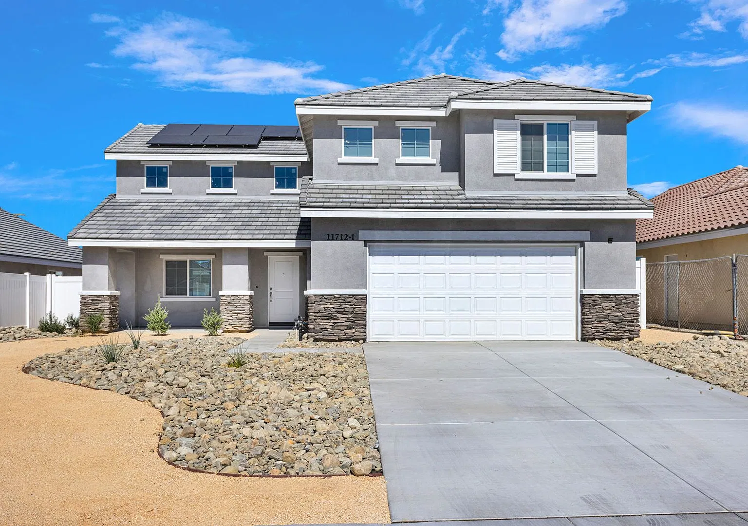 Brand New Adelanto 4 Bedroom/ 1/2 Off First Month's Rent — Photo 2