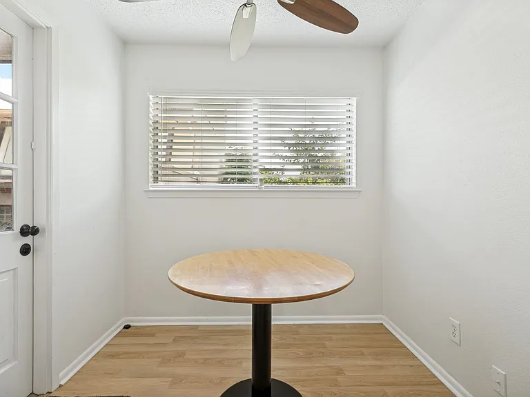 102 Vassar Ln #17 — Photo 13