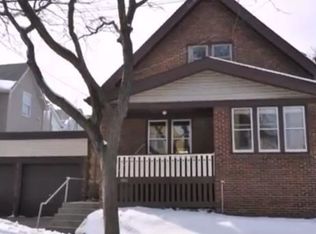 1811 N Astor St, Milwaukee, WI 53202