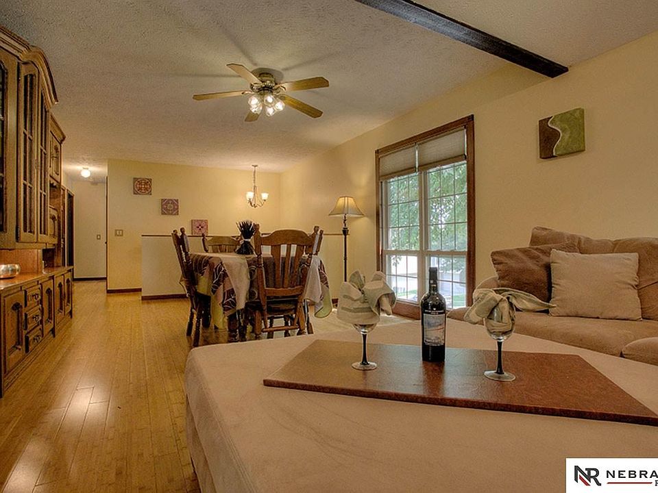 1st image of 3714 Burr Oak Dr