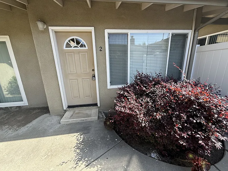 3720 Emerald St — Photo 32