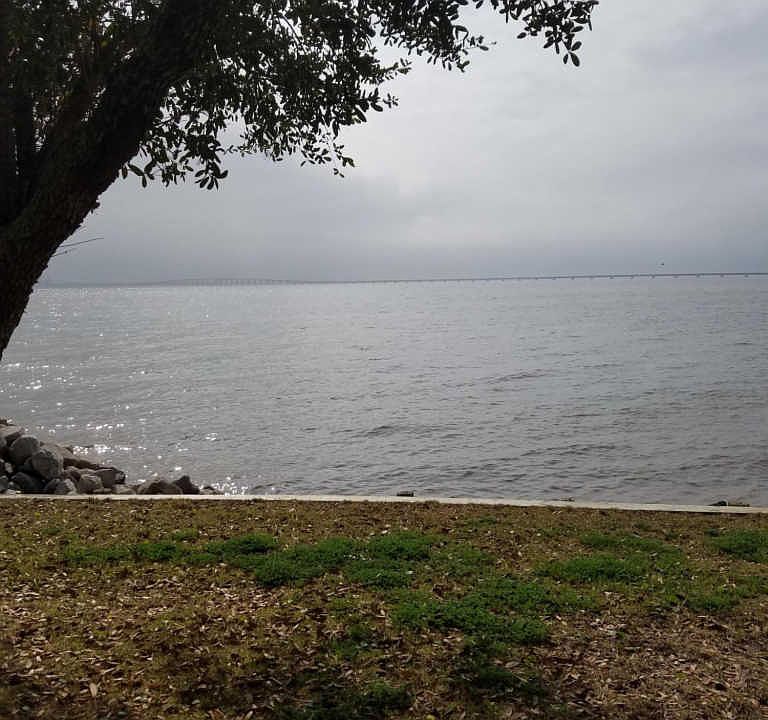 2nd image of 913 Choctawhatchee Dr