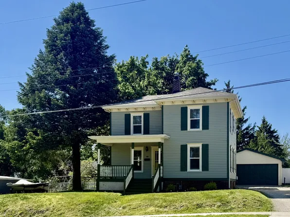 115 Lyle St, Kewanee, IL 61443