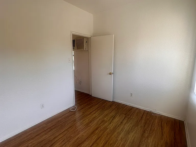 821 N Vendome St #16 — Photo 5