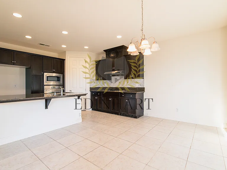 3952 Serena Ave — Photo 3