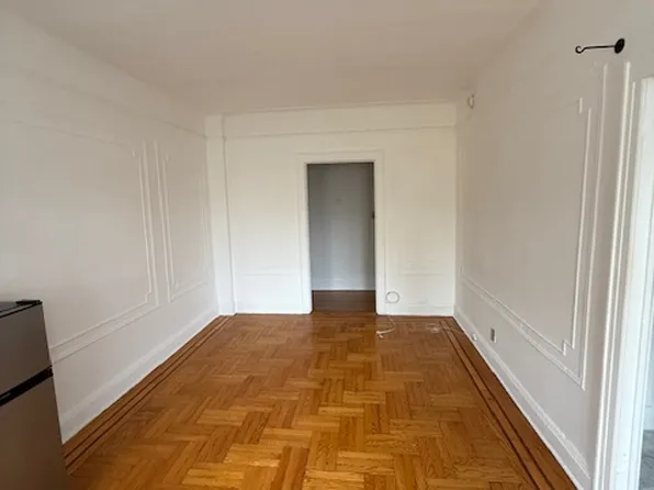 43-15 46th Street image 4 of 6