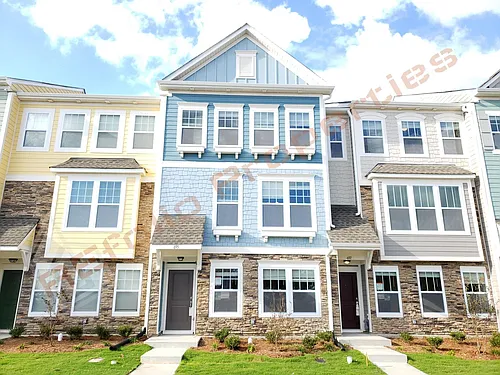 695 Grand Central Sta Photo 1 695 Grand Central Sta Photo 1