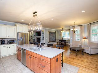 161 Garnett Point Dr, Carrollton, GA 30117