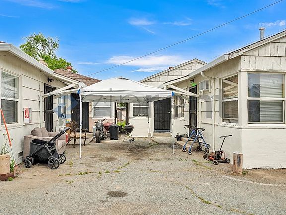 3rd image of 2012 Cavallo Rd APT 8