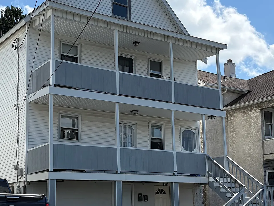 322 Oak St #1A