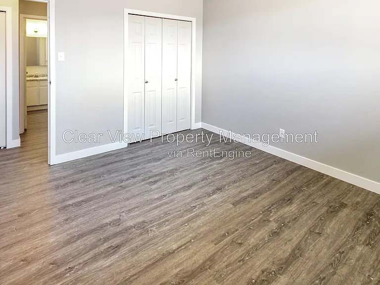 5315 38th Ave #302 — Photo 8