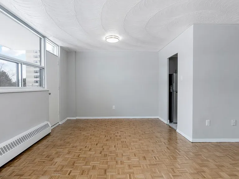 3875 Sheppard Ave E — Photo 11