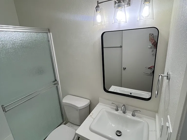 Chapman Meadows Apartments — Photo 12