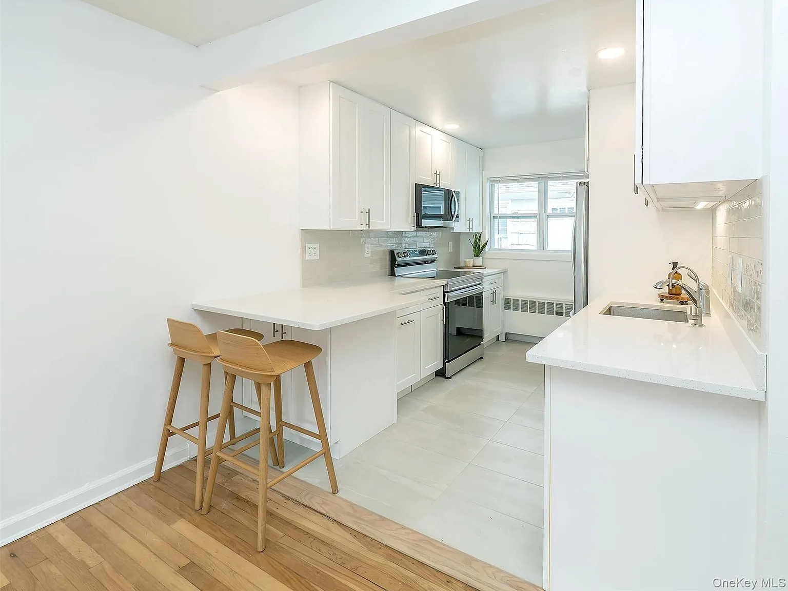 2 bed, 1.0 bath, 491 sqft, $3,080 — Photo 3