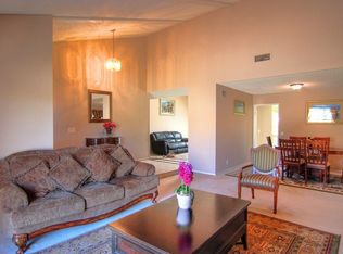 4020 Tucson St, Simi Valley, CA 93063