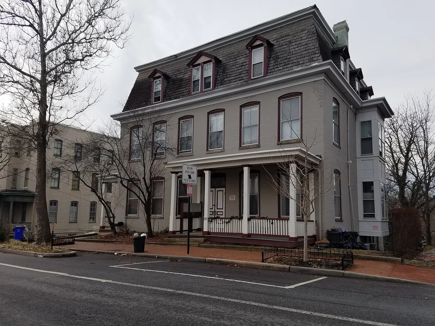 181 S Prospect St — Photo 3