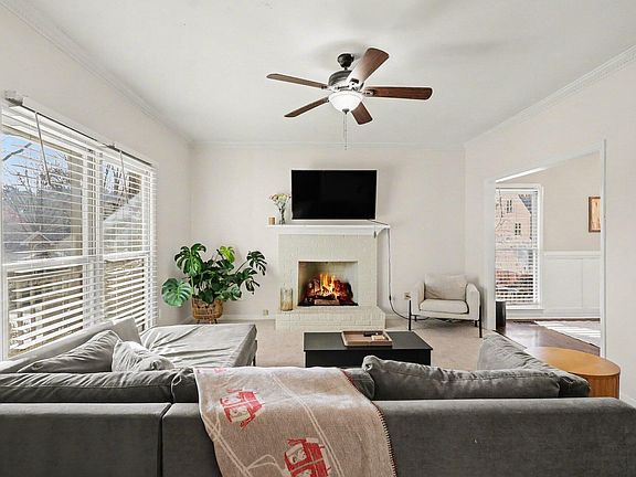 4th image of 1701 Point Owoods Ct