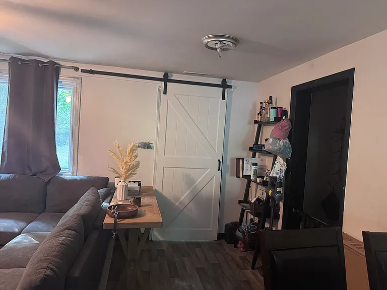 596 N Lakeshore Dr — Photo 10